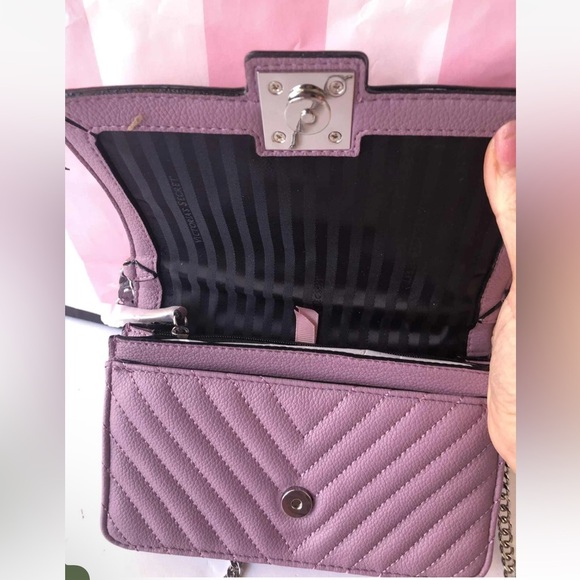Victoria's Secret Mini Shoulder Bag Purse Crossbody V Quilt Logo in Lavender NWT - Picture 5 of 11